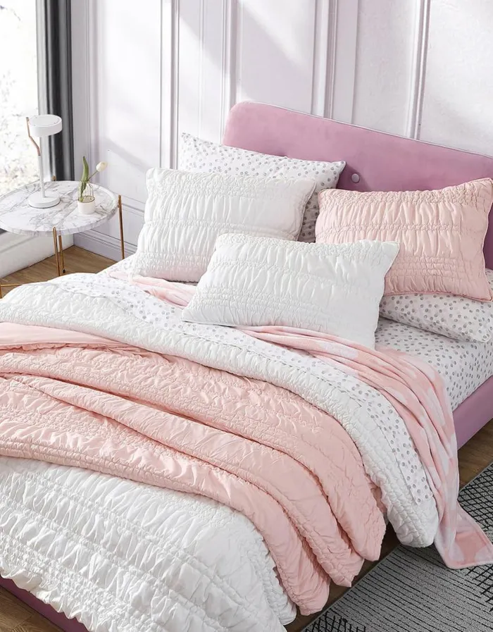 Betsey Johnson Women BETSEYS BOUDOIR SOLID WHITE FULL QUEEN QUILT SHAM SET MULTI Betsey Johnson Women BETSEYS BOUDOIR SOLID WHITE FULL QUEEN QUILT SHAM SET MULTI