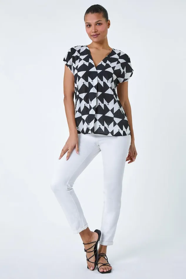 Black Geometric Crinkle Textured VNeck Top Women Roman Tops