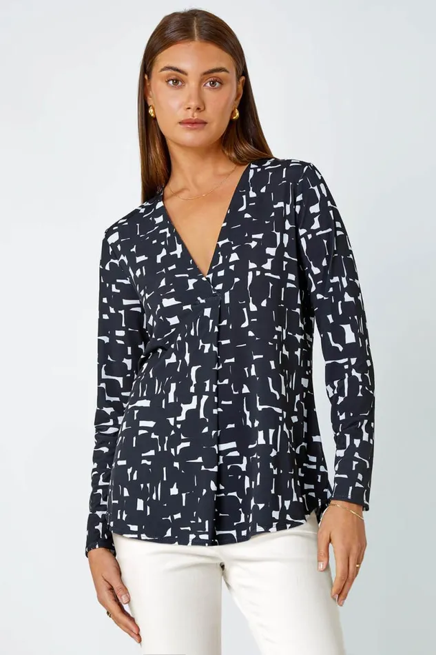 Black Geometric VNeck Pleat Detail Stretch Top Women Roman Tops