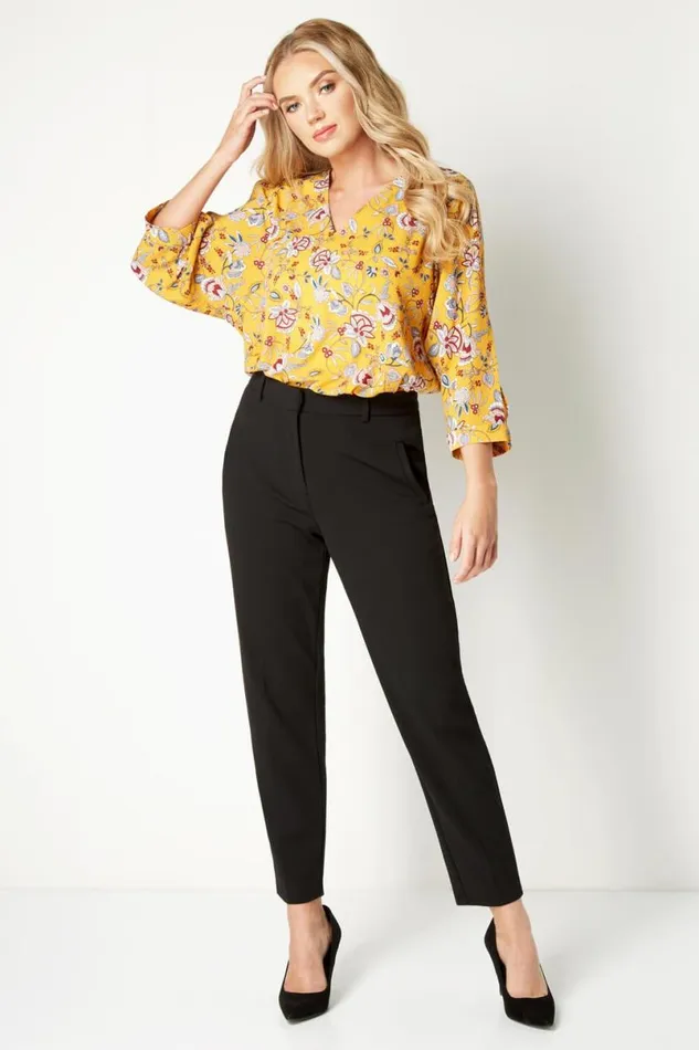 Black Short Straight Leg Stretch Trouser Women Roman Trousers