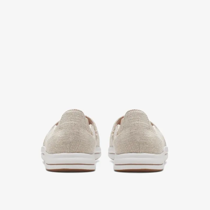 Breeze Step II Natural Interest Women Clarks Flats