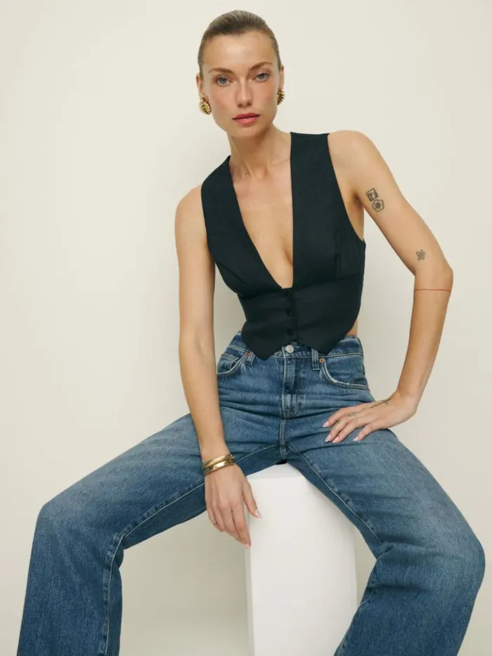Clothing The Reformation Sofia Cropped Linen Vest Black