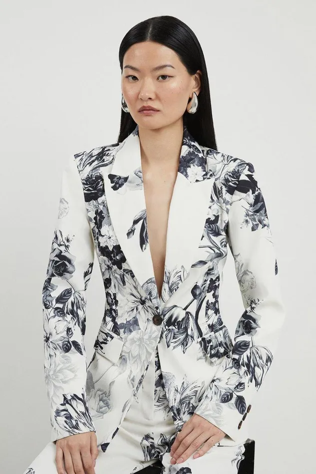 Coats and Jackets Women Karen Millen Petite Tailored Crepe Mono Floral Single Breasted Blazer Mono Coats and Jackets Women Karen Millen Petite Tailored Crepe Mono Floral Single Breasted Blazer Mono