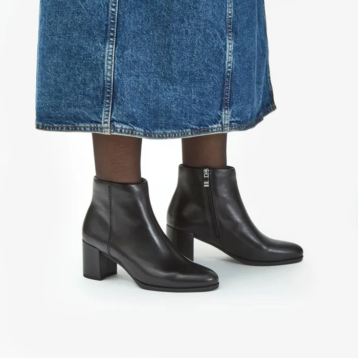 Freva 55 Zip Black Leather Women Clarks Boots and Booties