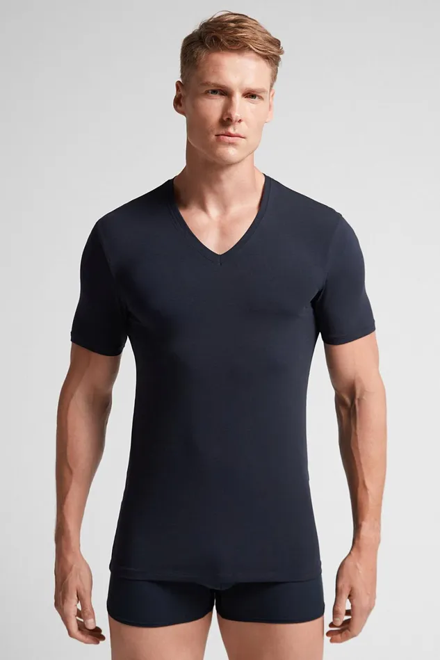 Intimissimi TShirts Polos Men Stretch Superior Cotton VNeck TShirt Blue 800 8211 Blu Notte Intimissimi TShirts Polos Men Stretch Superior Cotton VNeck TShirt Blue 800 8211 Blu Notte