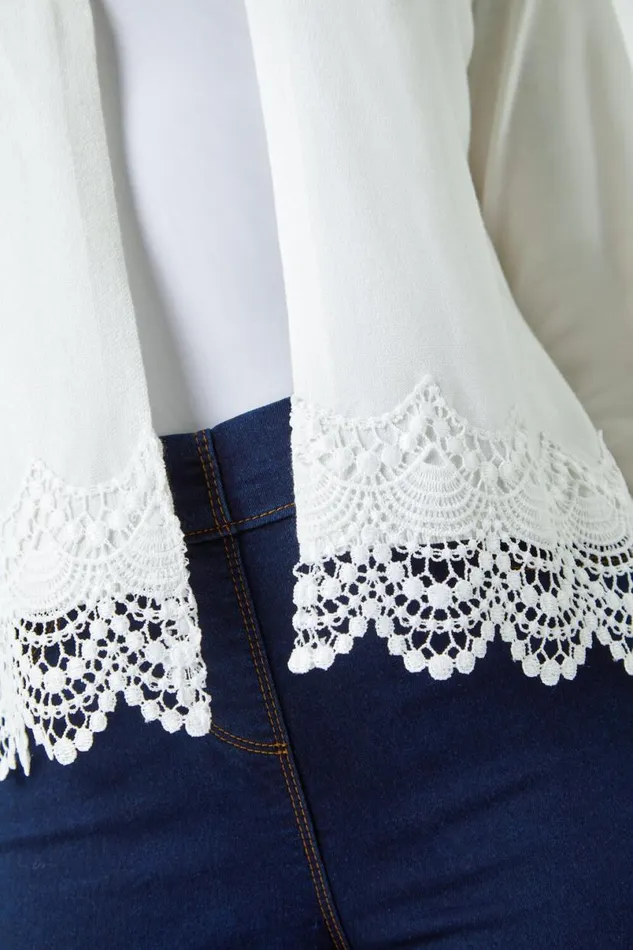 Ivory Scalloped Lace Trim Knitted Shrug Women Roman Knitwear