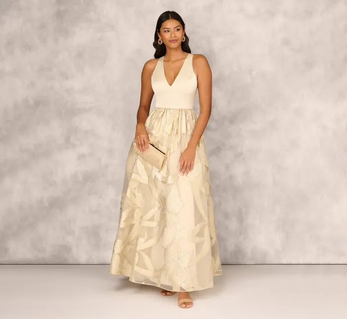 Long Dresses Womens Adrianna Papell Metallic Jacquard Sleeveless Ball Gown With Crinoline Details In Light Gold
