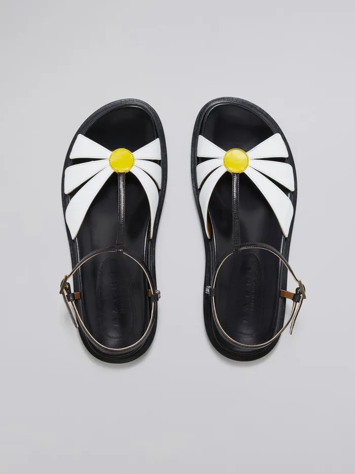 Marni Leather Flower Fussbett Lily White Womens Sandals and Wedges Marni Leather Flower Fussbett Lily White Womens Sandals and Wedges