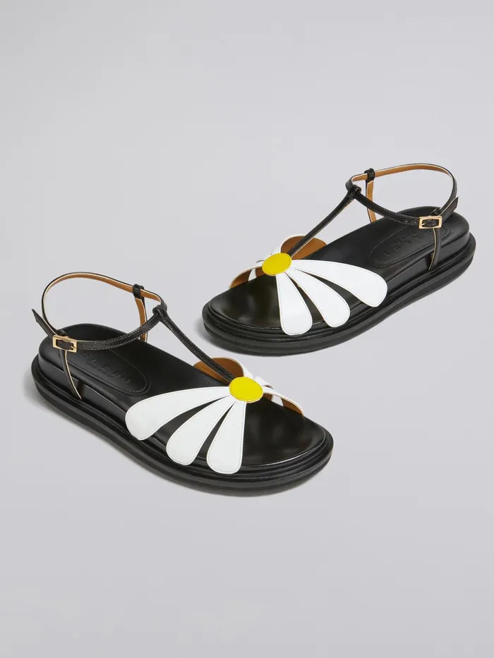 Marni Leather Flower Fussbett Lily White Womens Sandals and Wedges Marni Leather Flower Fussbett Lily White Womens Sandals and Wedges