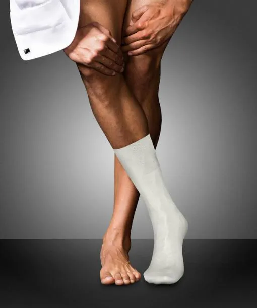 Men No 4 Pure Silk Men Socks Offwhite FALKE Socks