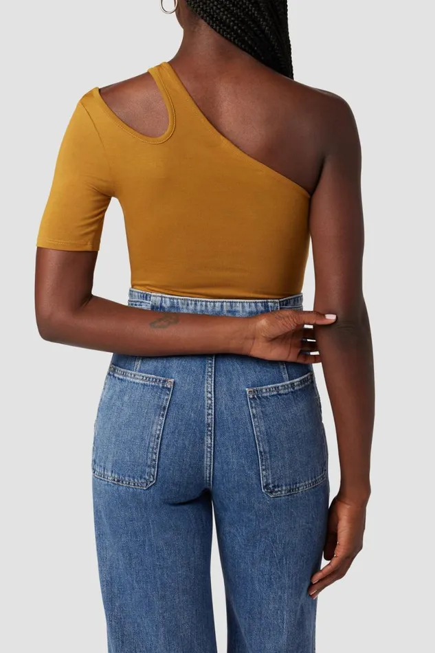 Tops and Sweaters Women Hudson Jeans Short Sleeve Asymmetrical Bodysuit Desert Sand Tops and Sweaters Women Hudson Jeans Short Sleeve Asymmetrical Bodysuit Desert Sand
