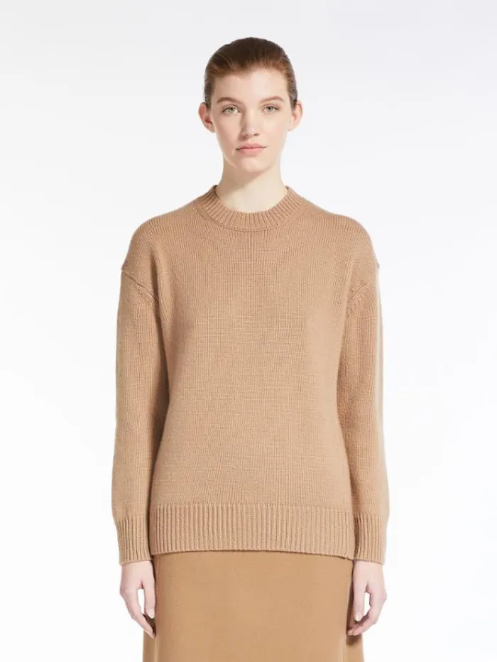 Woman Oversized Wool And Cashmere Sweater Camel Maxmara Knitwear And Sweatshirts Woman Oversized Wool And Cashmere Sweater Camel Maxmara Knitwear And Sweatshirts