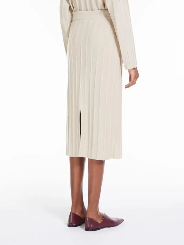 Woman Wool Yarn Skirt Albino Maxmara Skirts Woman Wool Yarn Skirt Albino Maxmara Skirts