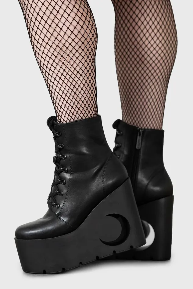 Women Boots Killstar Crescent Boots